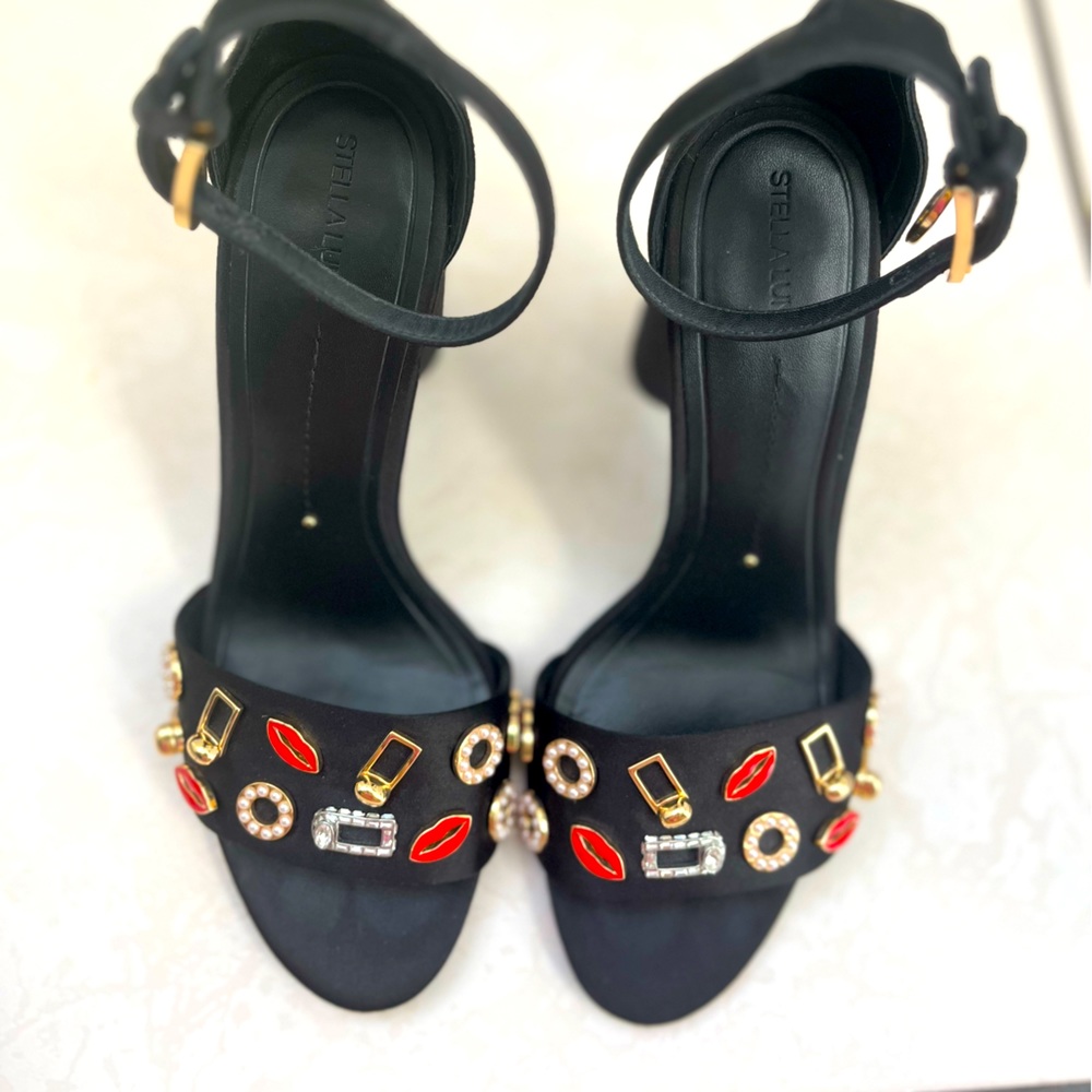 Stella Luna pearl lip embellished satin heels